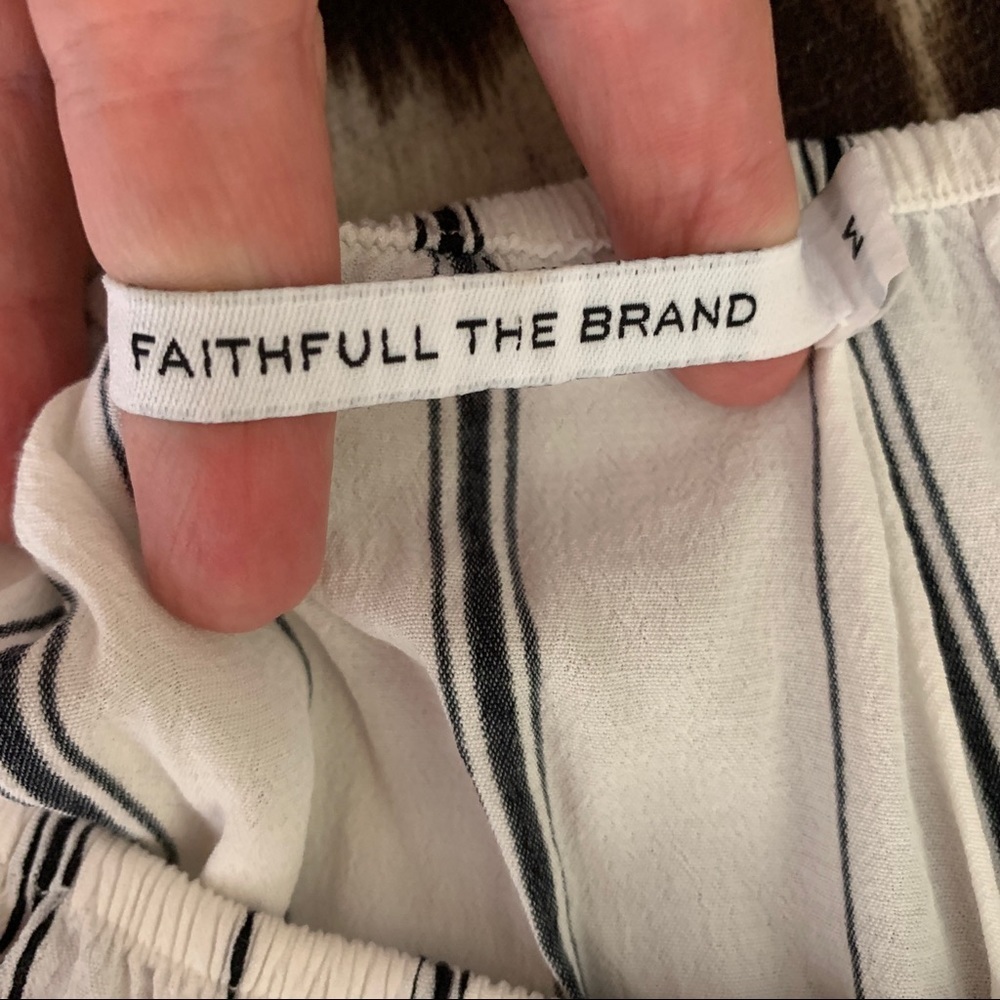 Faithfull The Brand Off Shoulder Striped Top - Picture 7 of 9